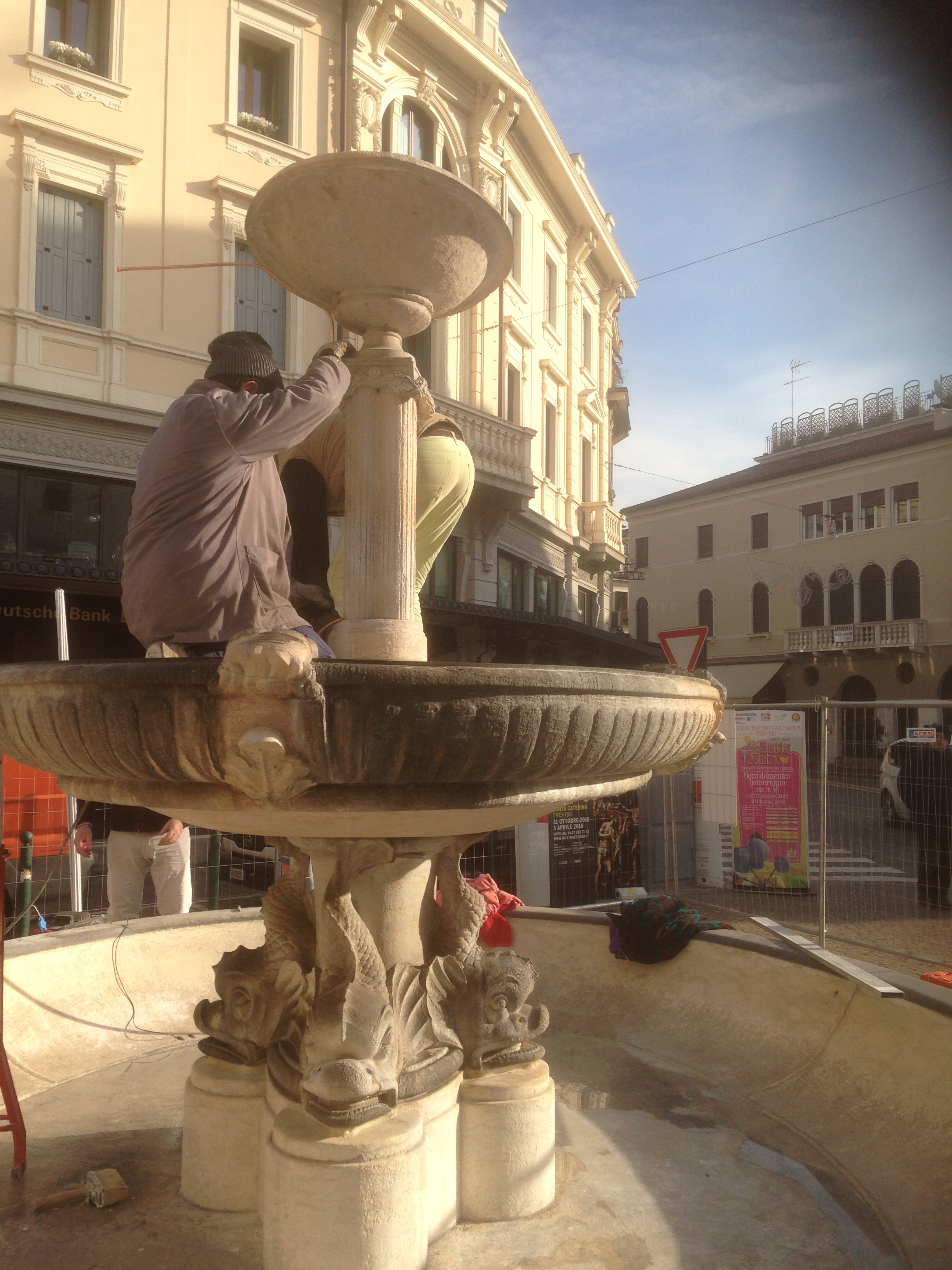 Lavori in corso in Piazza San Leonardo a Treviso