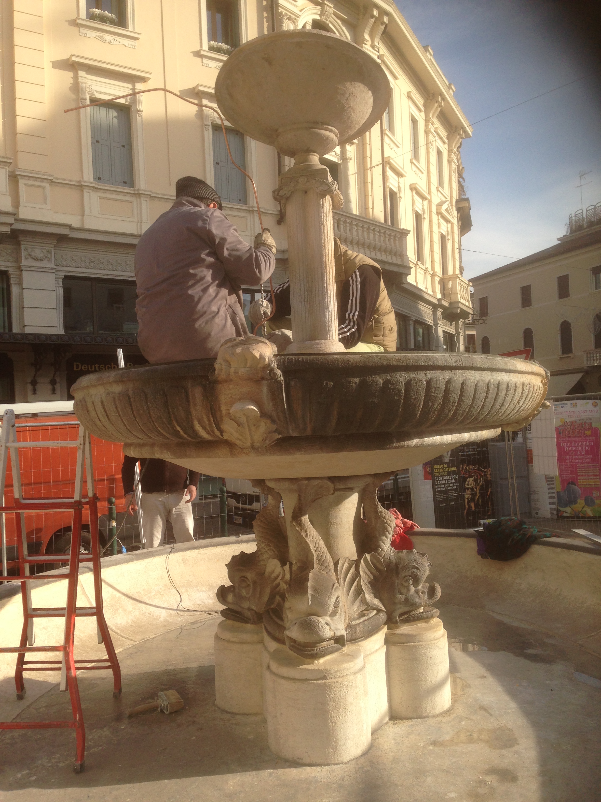 Marmisti al lavoro